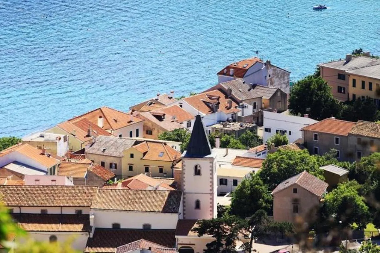 Apartments Myrjam Baska  0*, Baska (Krk) Croatia
